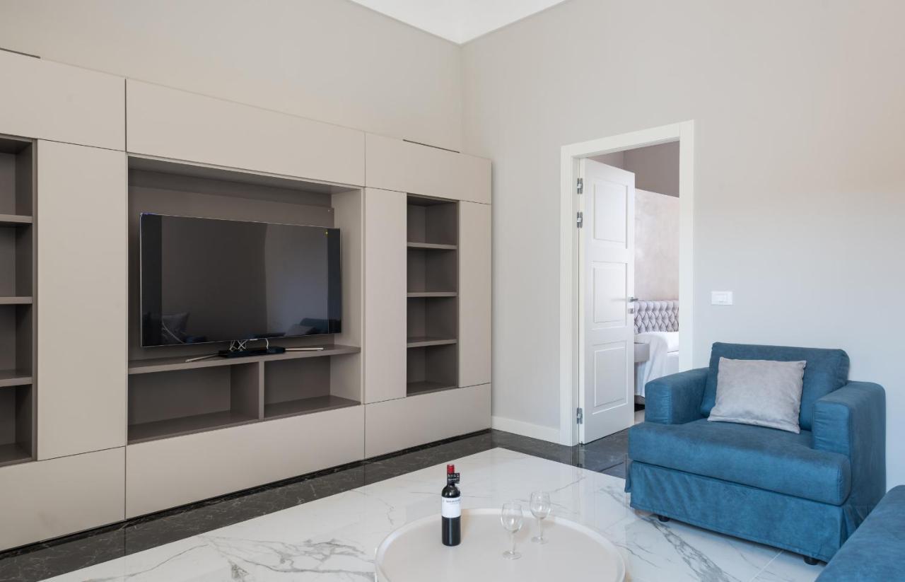 Riva Apartments By Wonderful Italy Сиракузы Экстерьер фото